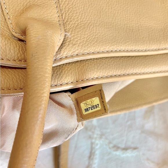 Chanel Executive Cerf Tote: Beige Calfskin, Gold- hardware and  Feet at Base - Picture 10 of 12